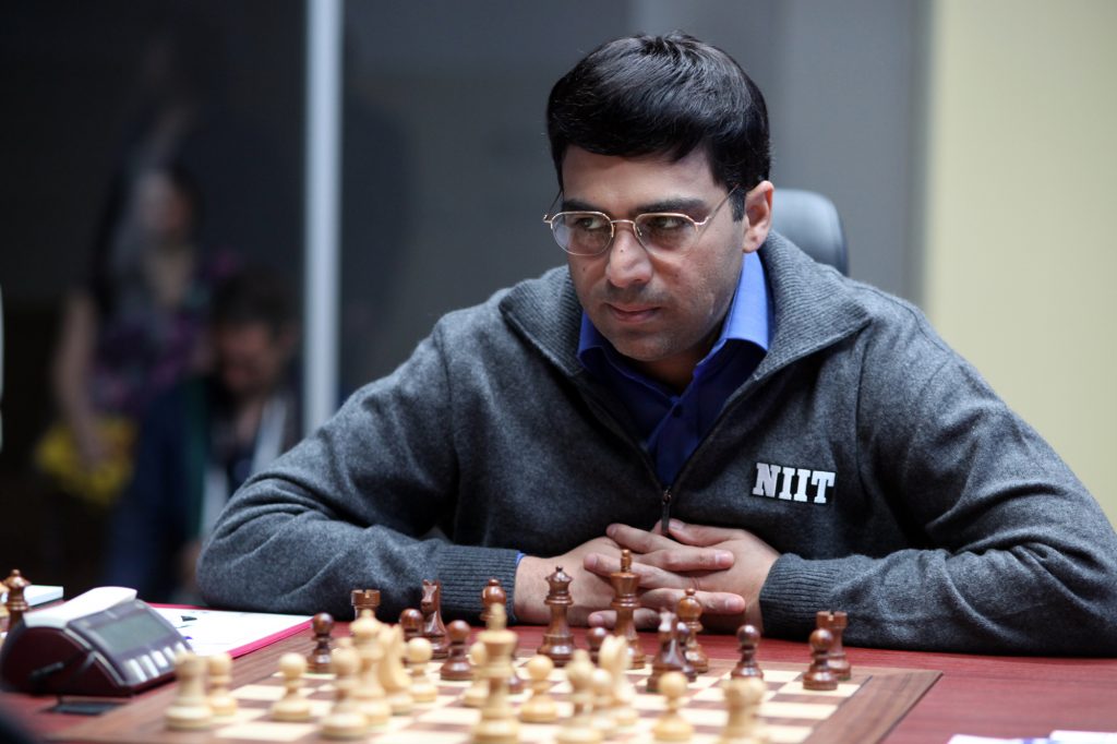 viswanathan anand thinking of his next move in a chess game